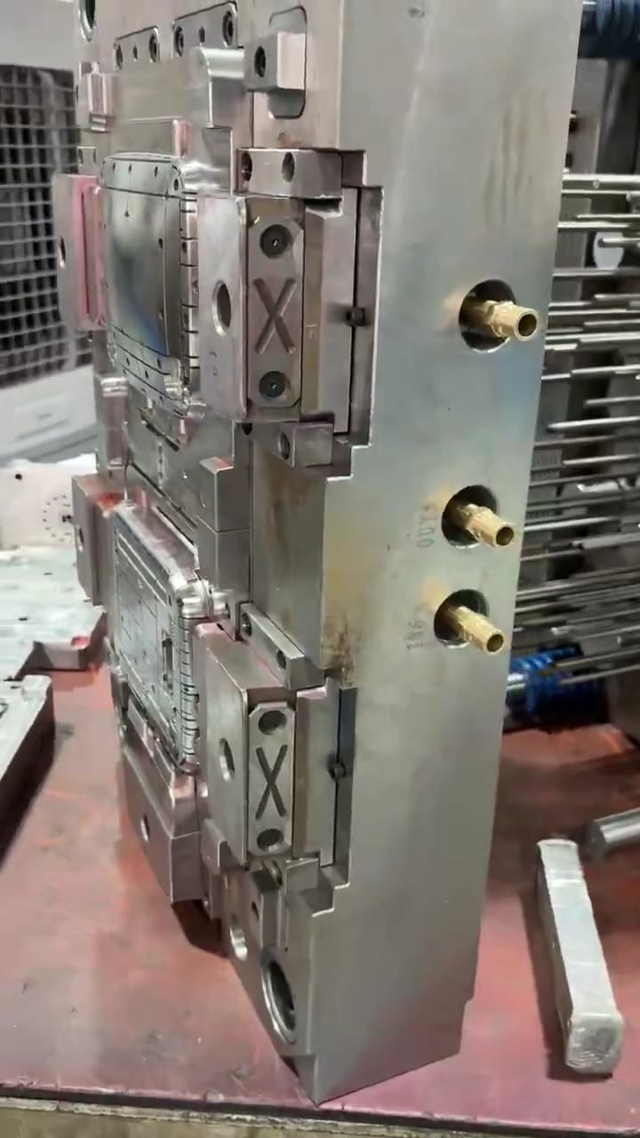 The mold used to manufacture SuperStation, via Taki Udon